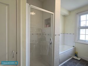 Bedroom- click for photo gallery